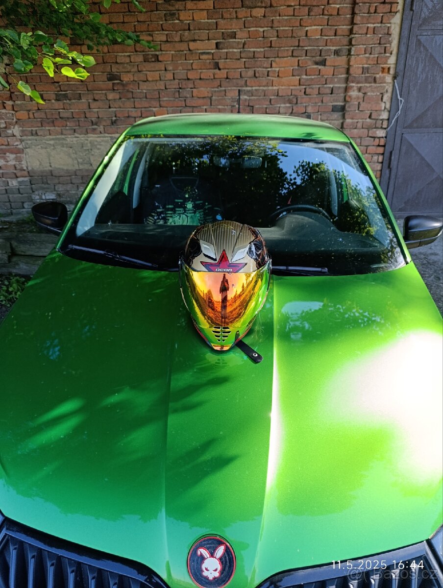 Moto helma - 2