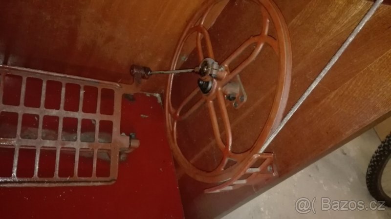 Šicí stroj MINERVA - 2