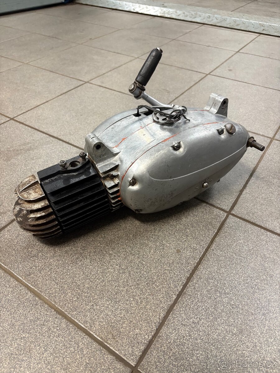 Jawa 555/550 motor - 2