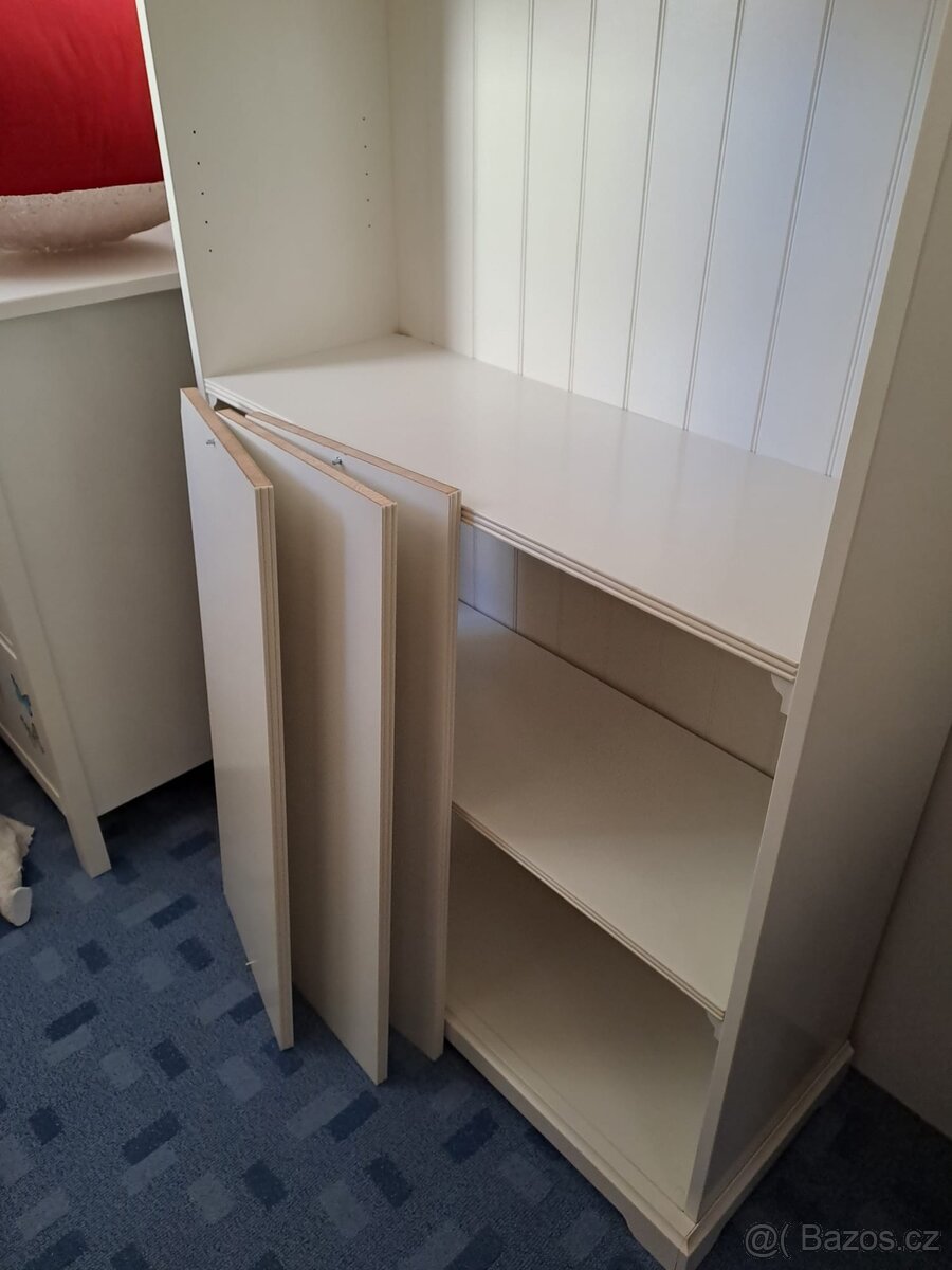 Ikea knihovna Lommarp - 2