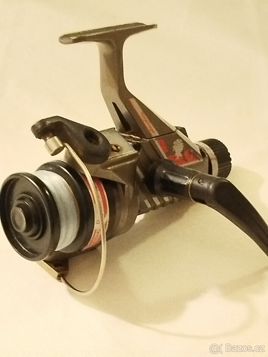 RYBÁŘSKÝ NAVIJÁK BYRON HX200 - 2