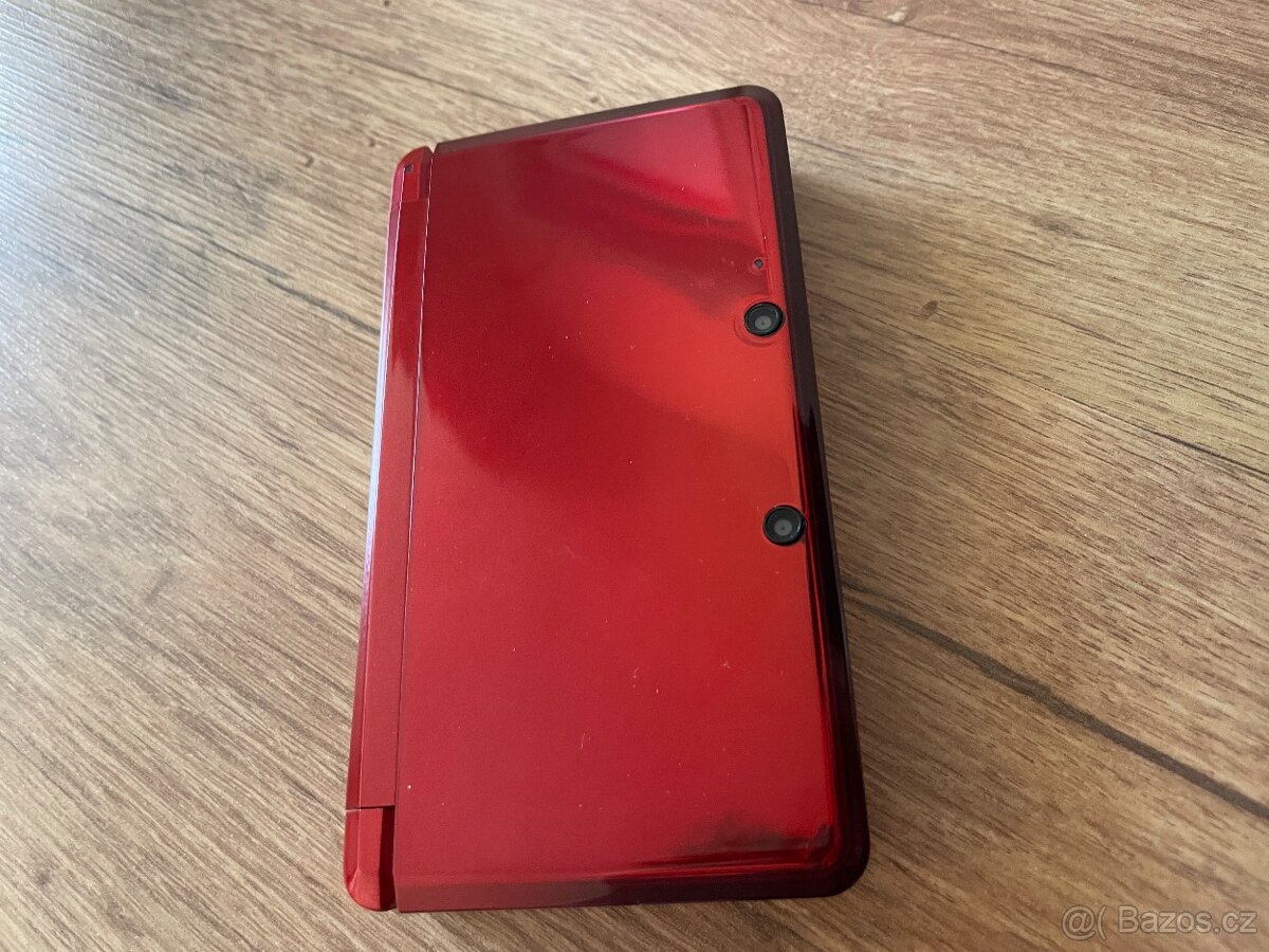 Nintendo 3DS červené + pouzdro + 2× stylus - 2