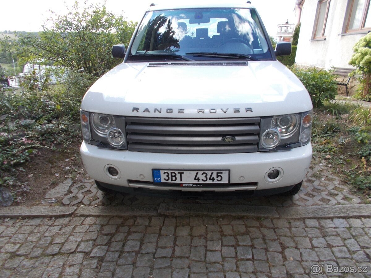 Range Rover HSE 4.4 i 210 kW po servisu - 2