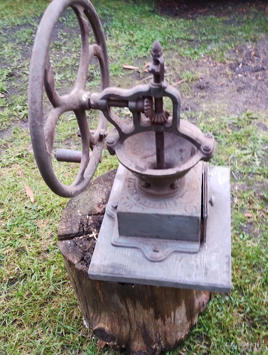 Kupecky mlynek na kavu velký - 2