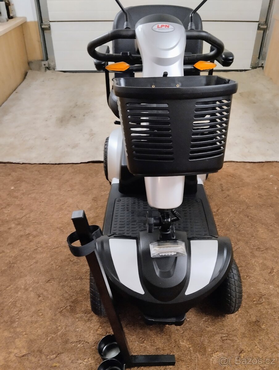 Elektrický invalidní vozík - 2