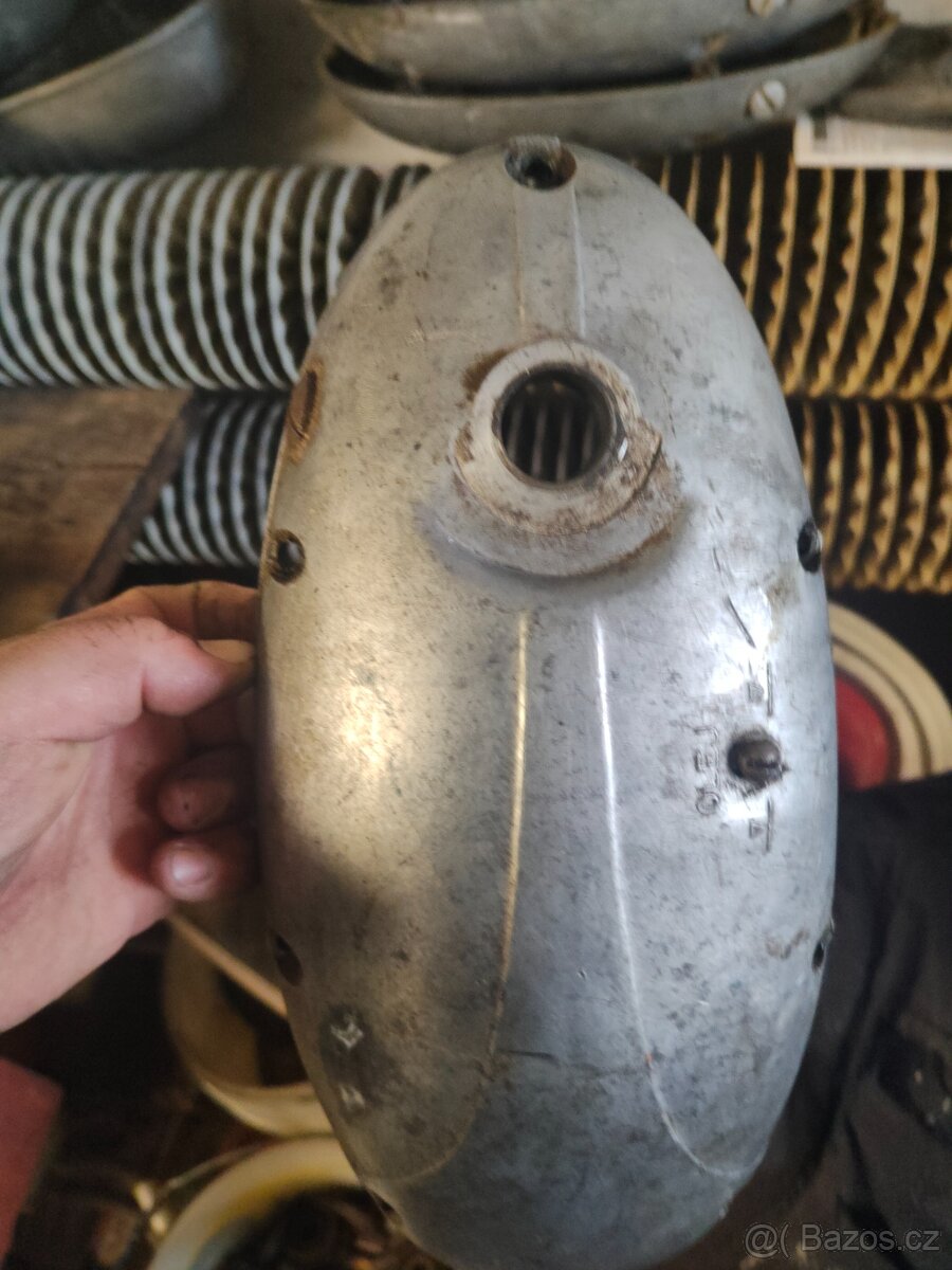 Hlava Jawa a ČZ,víka motoru - 2