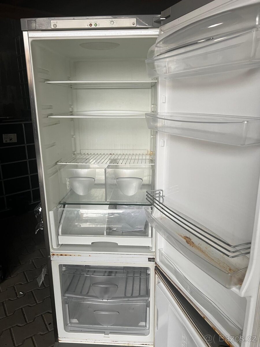 Lednice s mrazákem - 2
