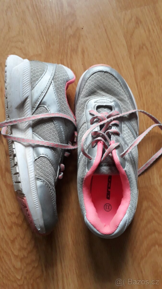 Sportovní boty Score vel.33 - 2