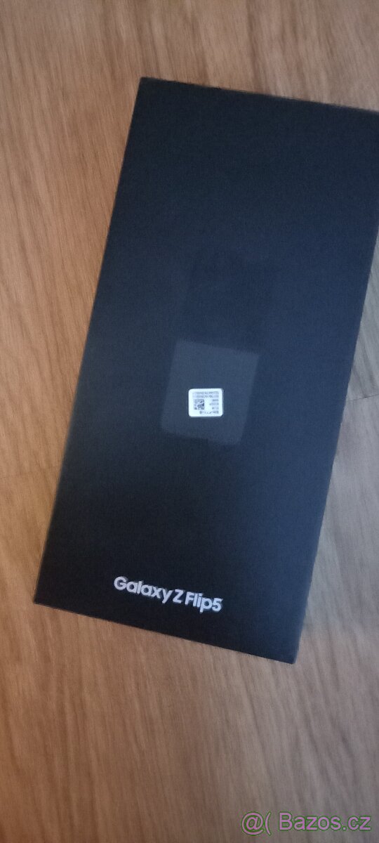 Samsung Galaxy Z Flip 5 - 2