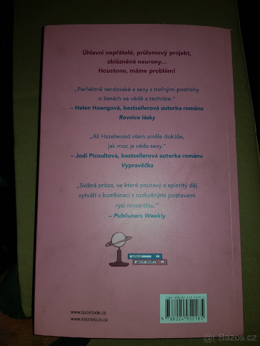 Hlava plná lásky - Ali Hazelwood - 2