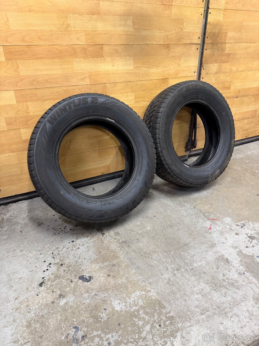 Zimní pneu 215/65/16C - 2