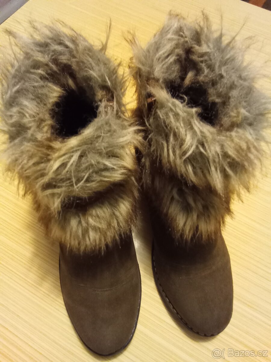 Hnědé semišové boty, velikost 37 - 2