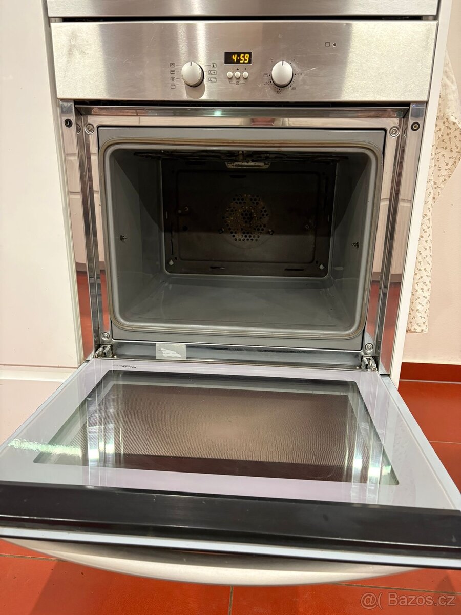 Vestavná trouba Miele - 2