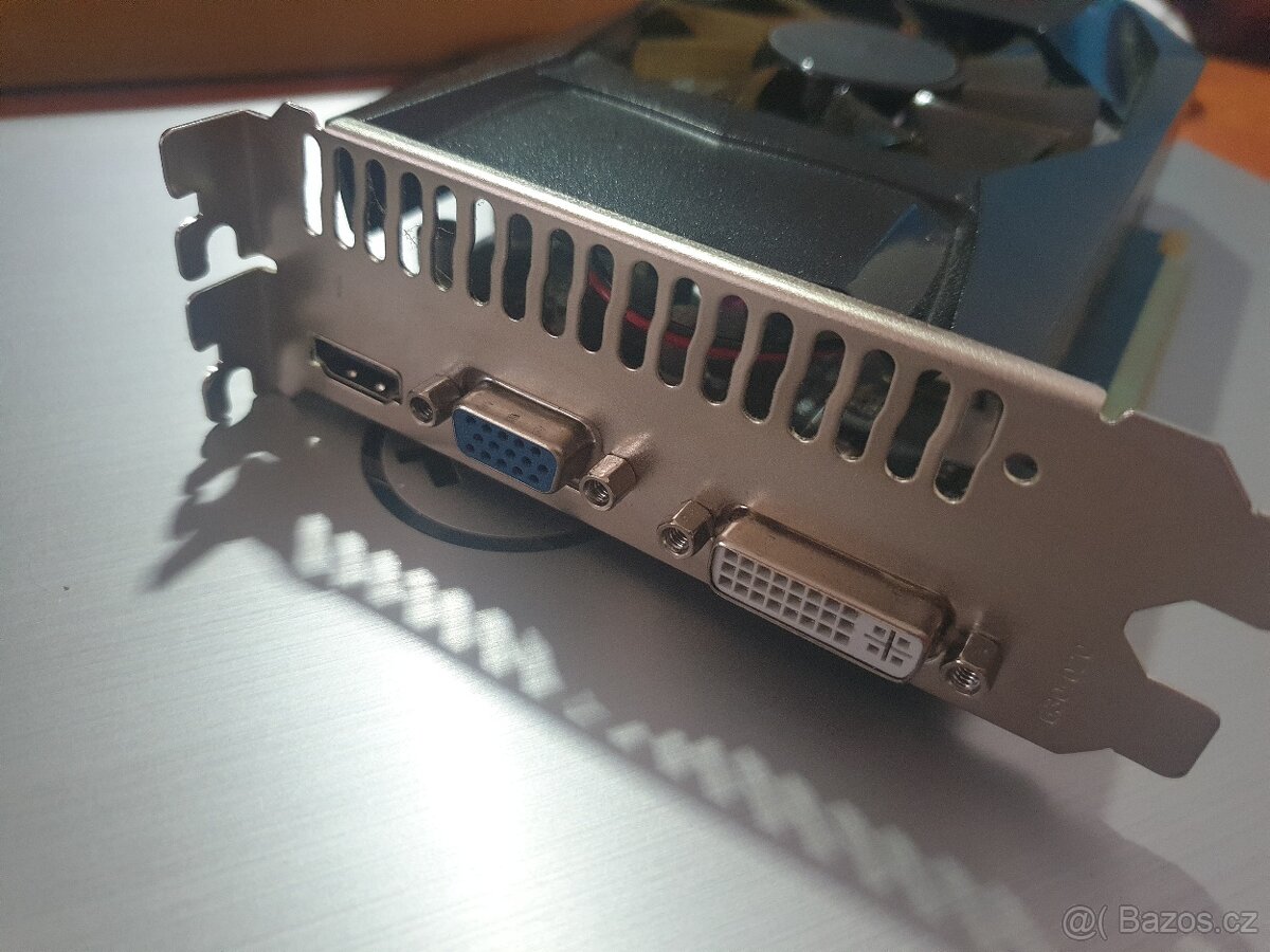 AMD Radeon 7670 - 4GB - GDDR5 - 2