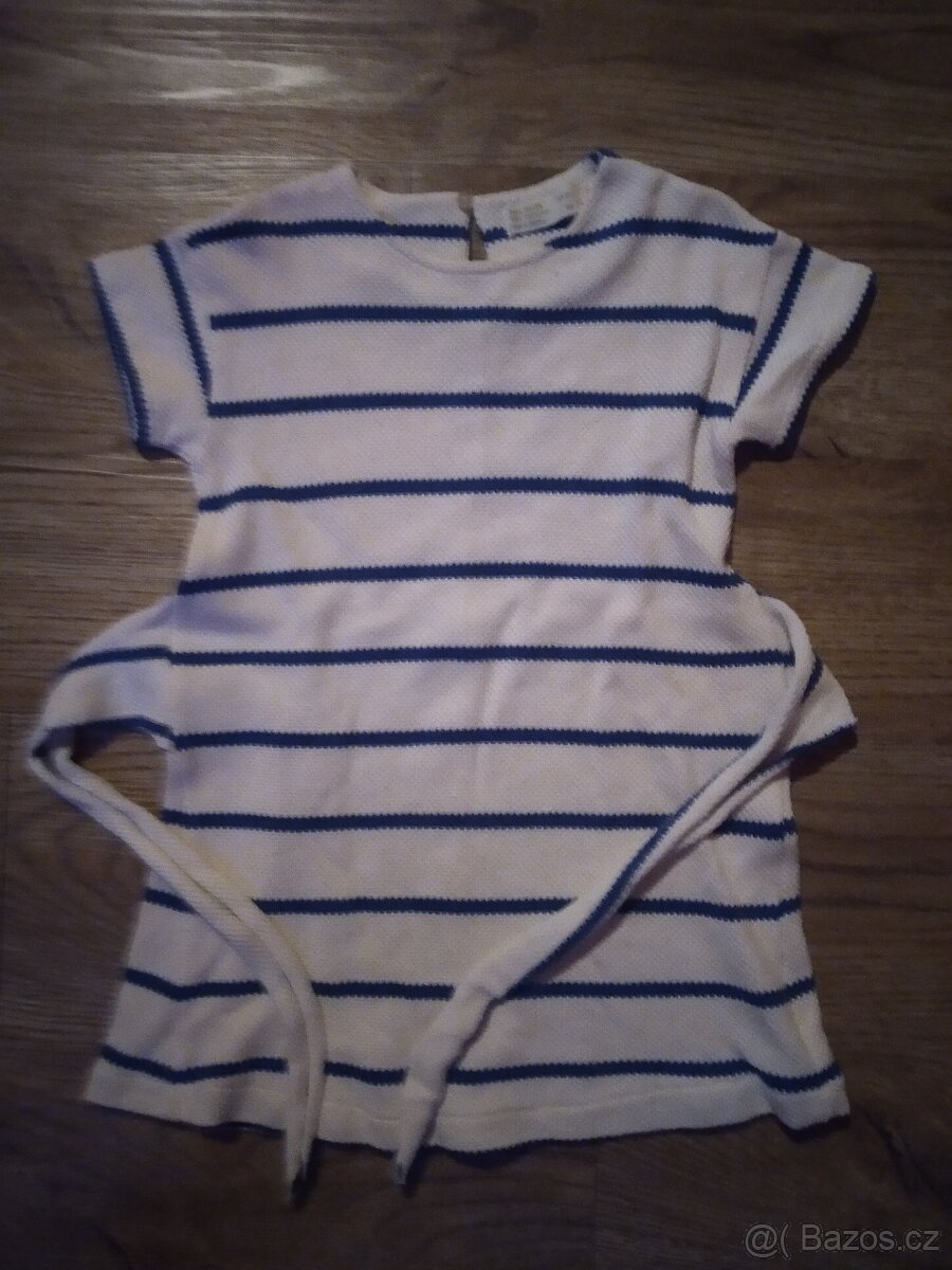 Tričko, kalhoty, saty, mikina, sukynka..holčička, 5 let - 2