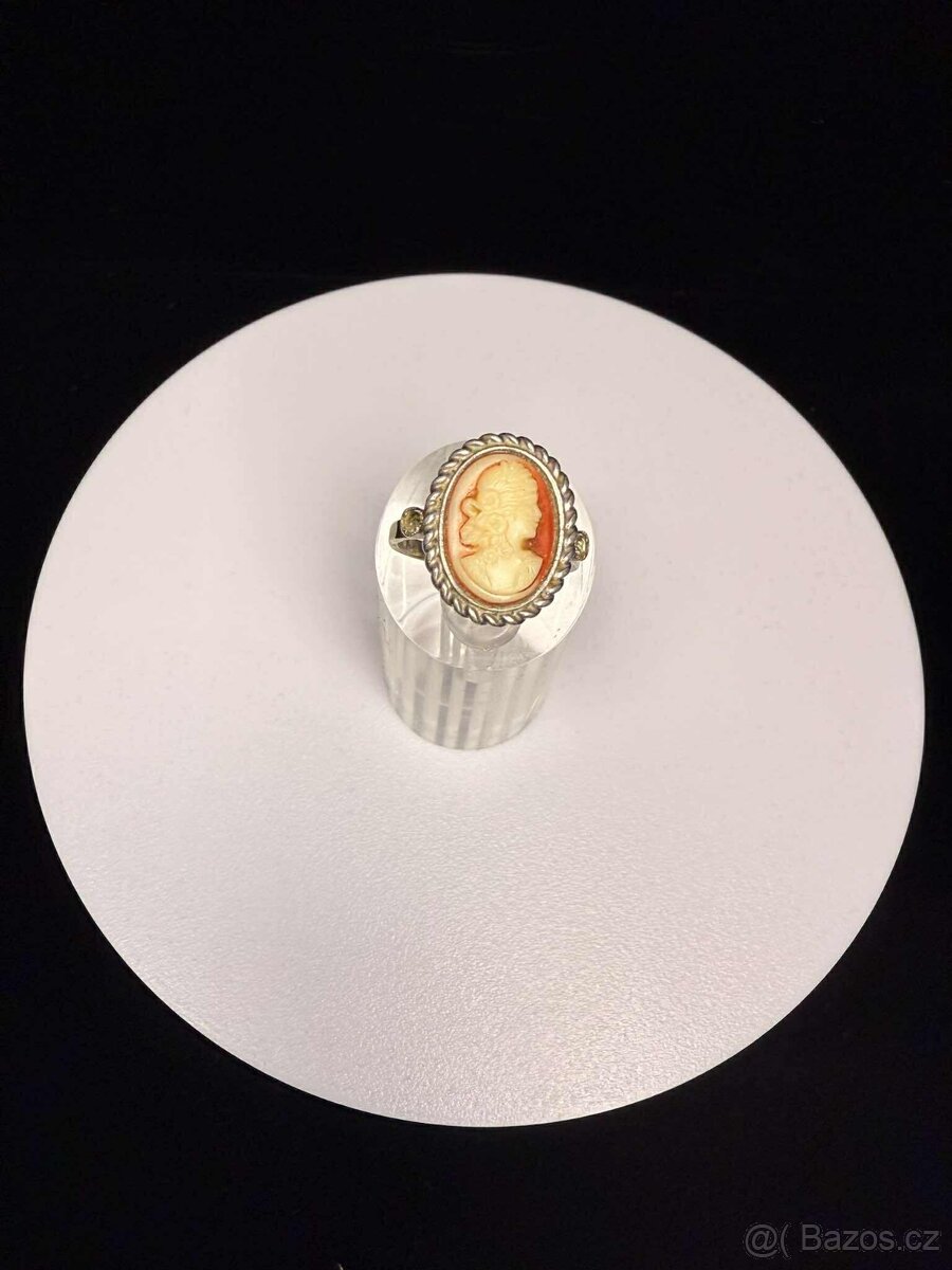 stříbrný starožitný prsten s camaieu - 2