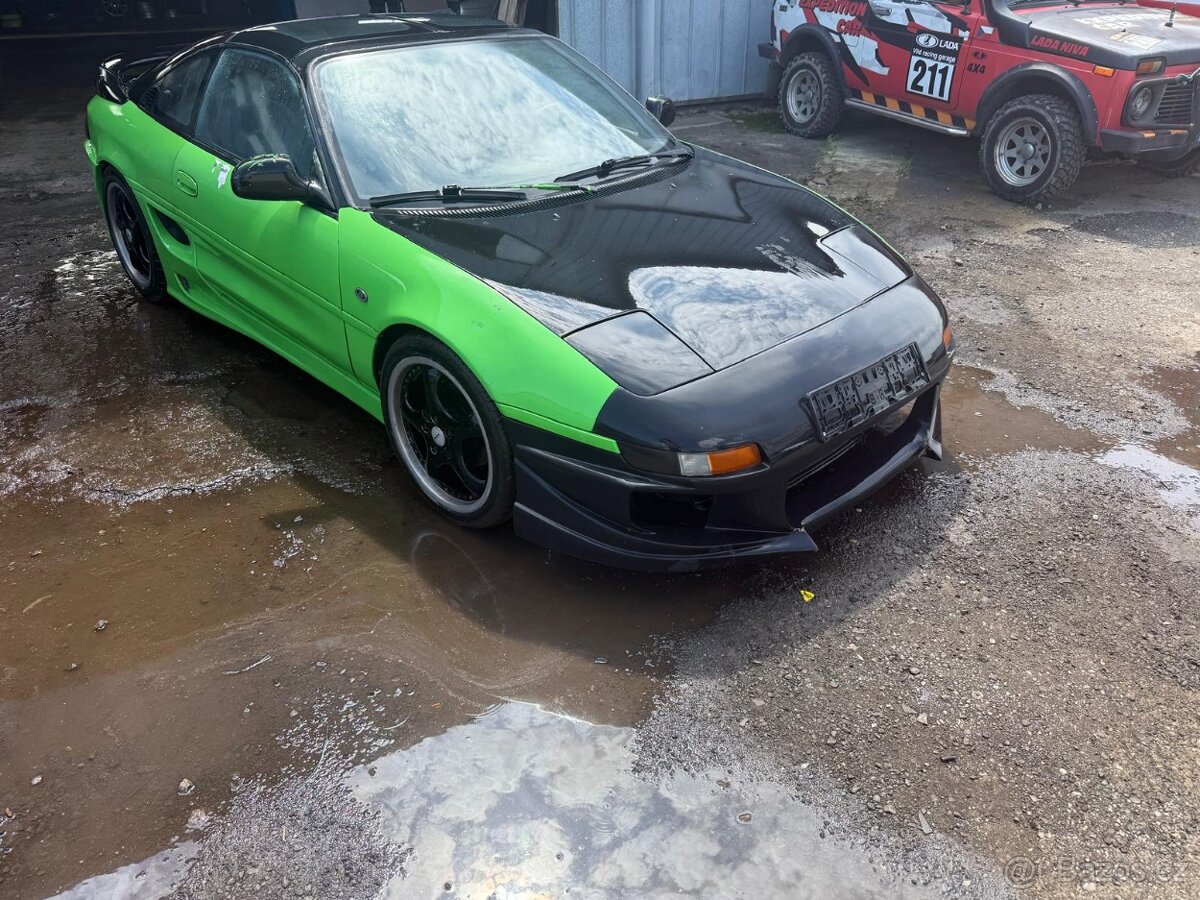 Toyota MR 2 - 2