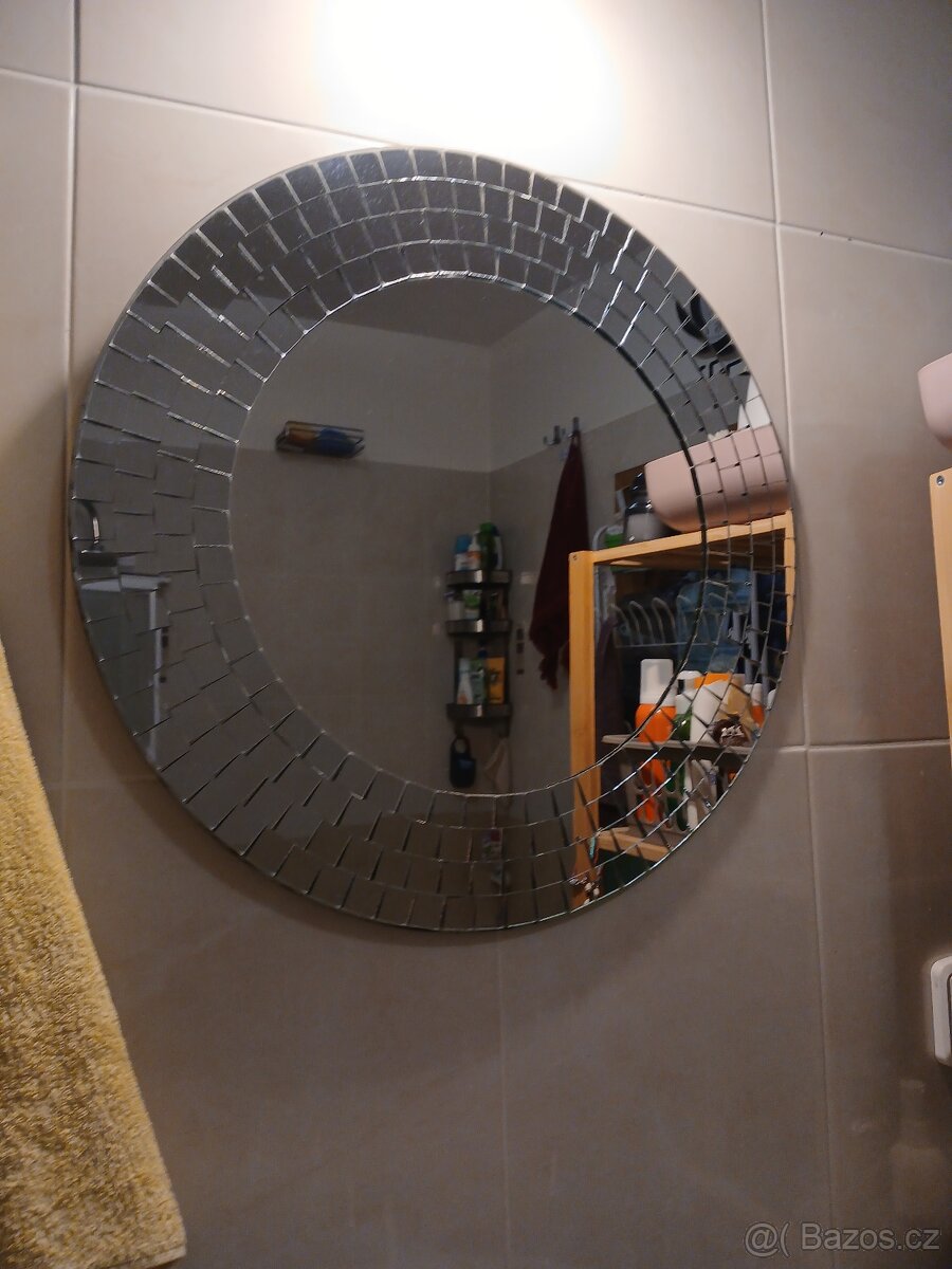 Kulate zrcadlo - 2