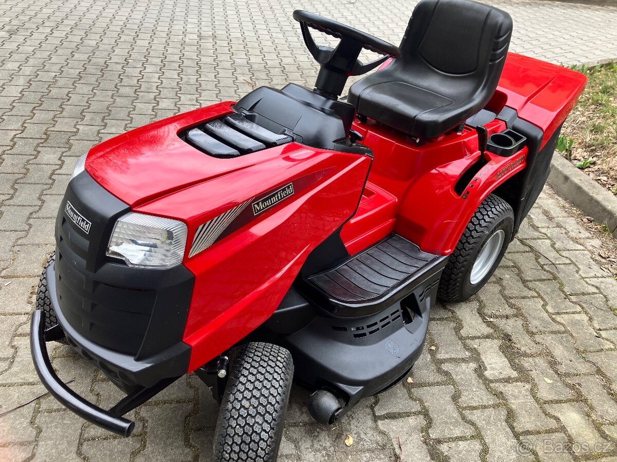 Zahradní traktůrek s vozíkem - 2