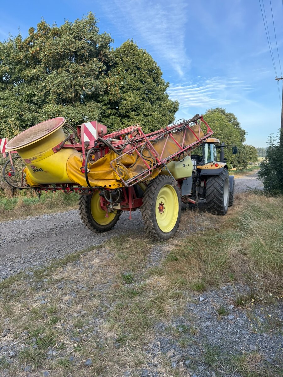 postřikovač Kverneland Rau - 2