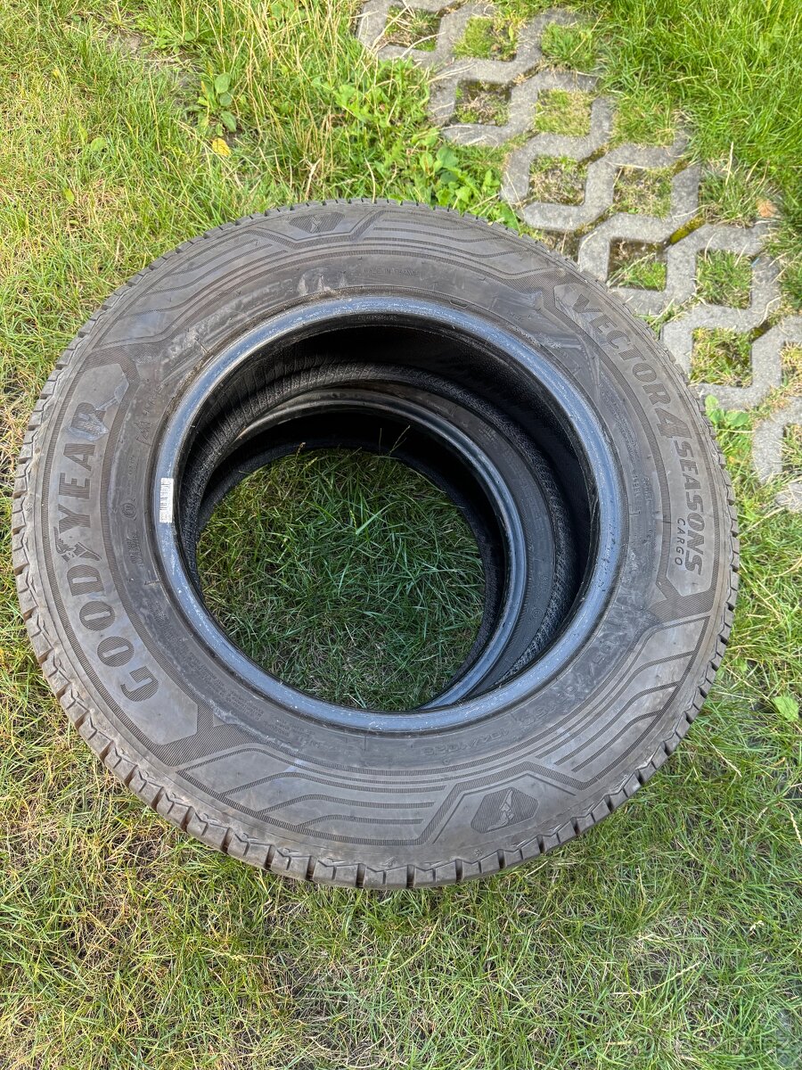 Celoroční pneu - 2