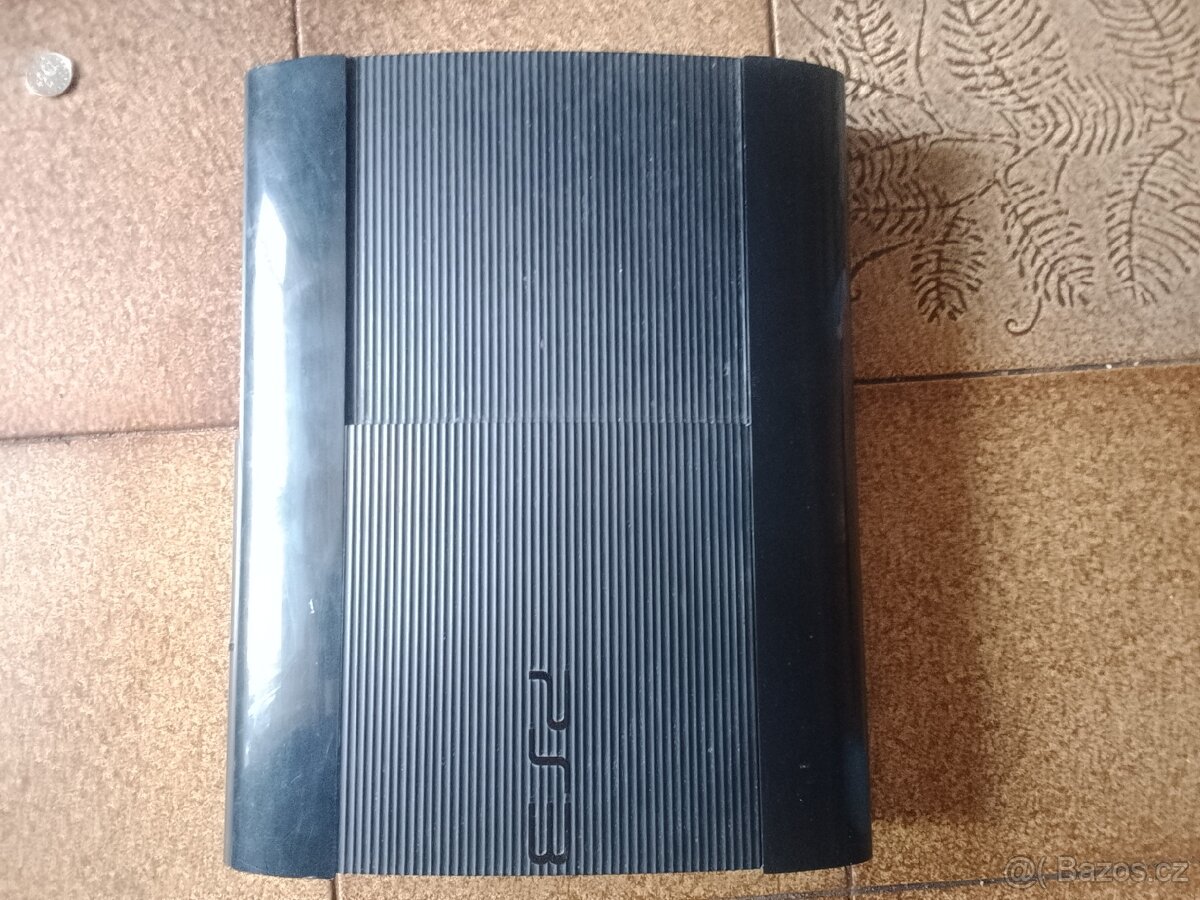 PlayStation 3 super Slim - 2