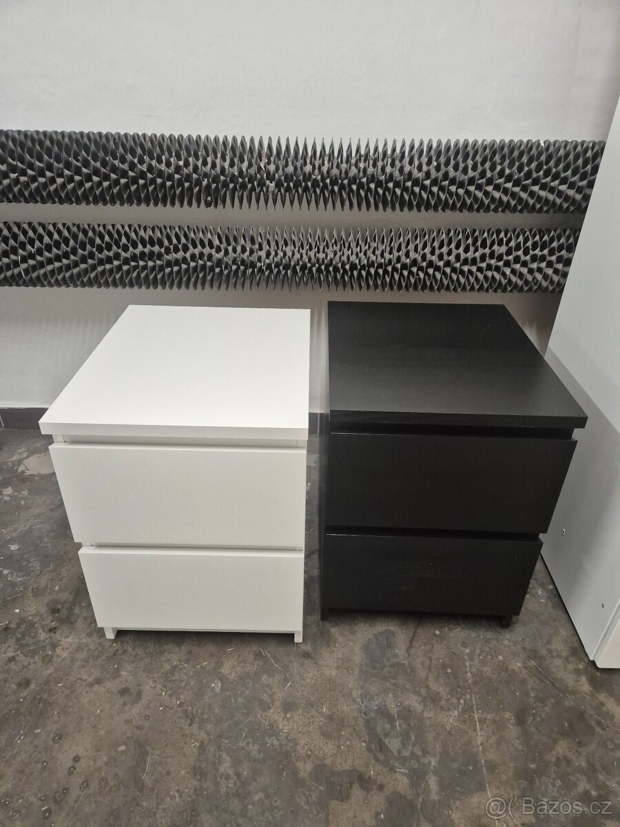 Noční stolek Ikea Malm - 2