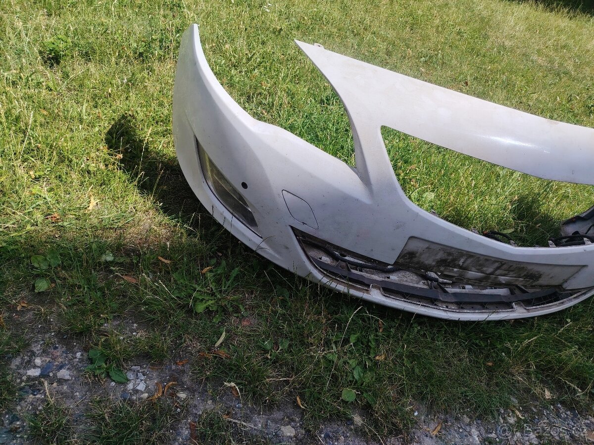 Přední Nárazník Opel Astra j - 2