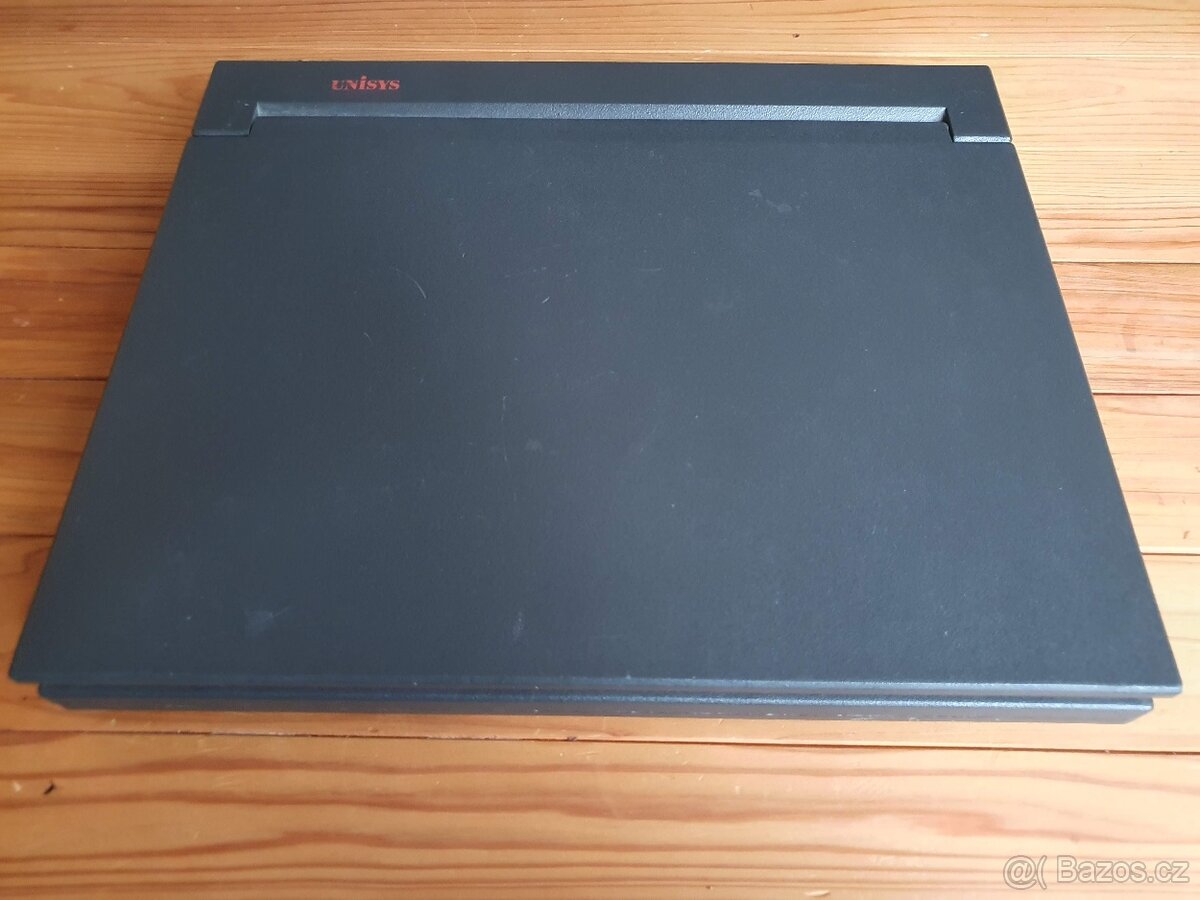 Starý notebook Unisys PowerPort 386SX - 2