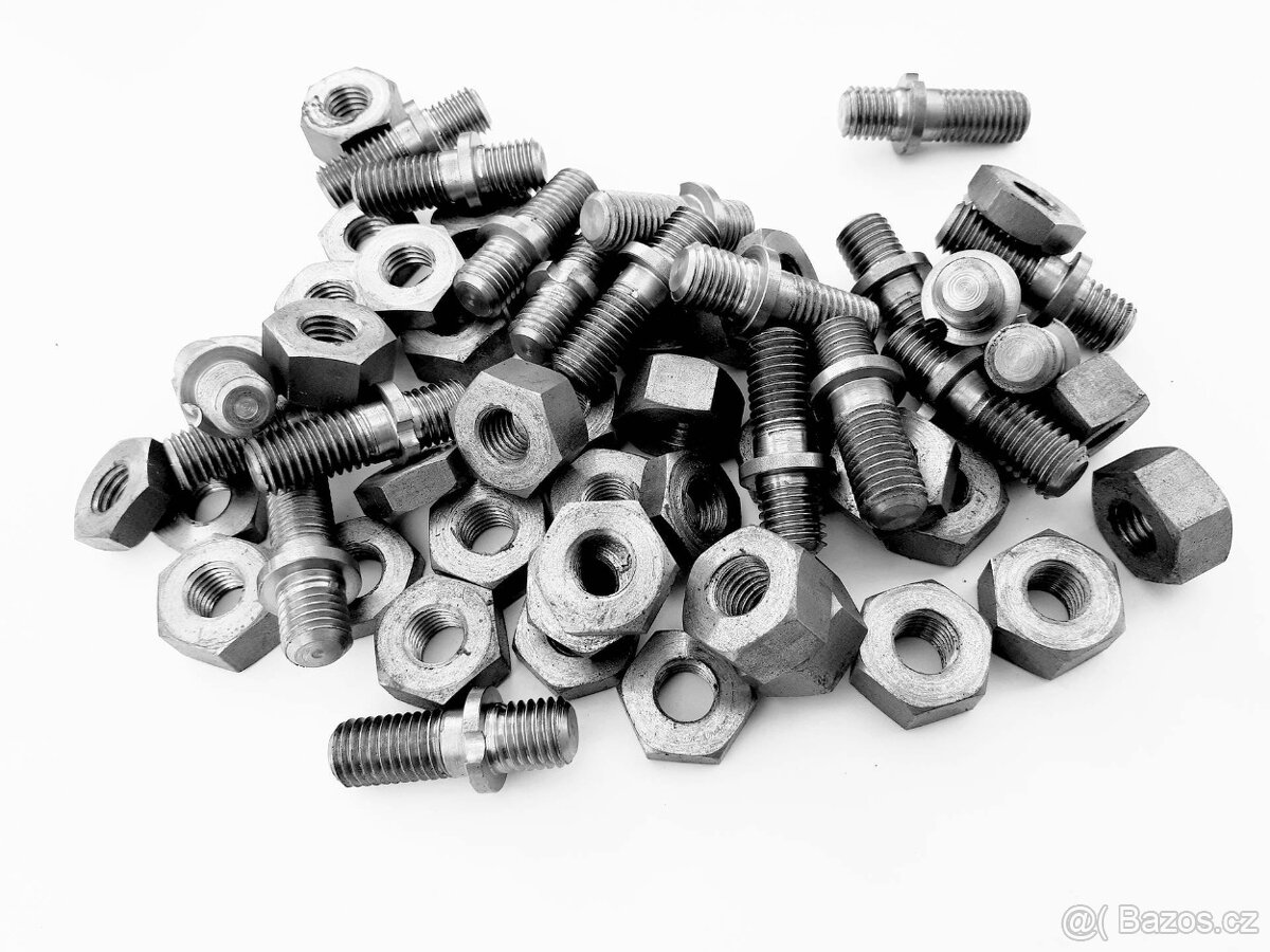 AERO 30, 50 šrouby kolies a dverí - 2