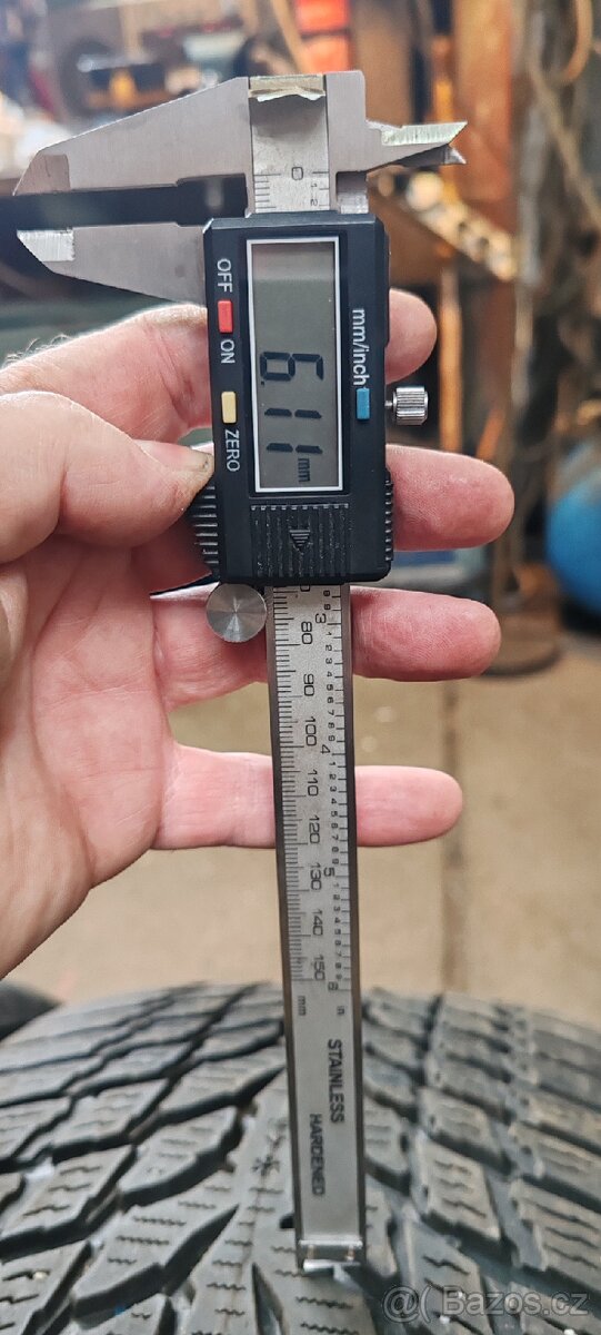 Zimní sada pneumatik Nokian 245/45R18 100V 6,00mm - 2