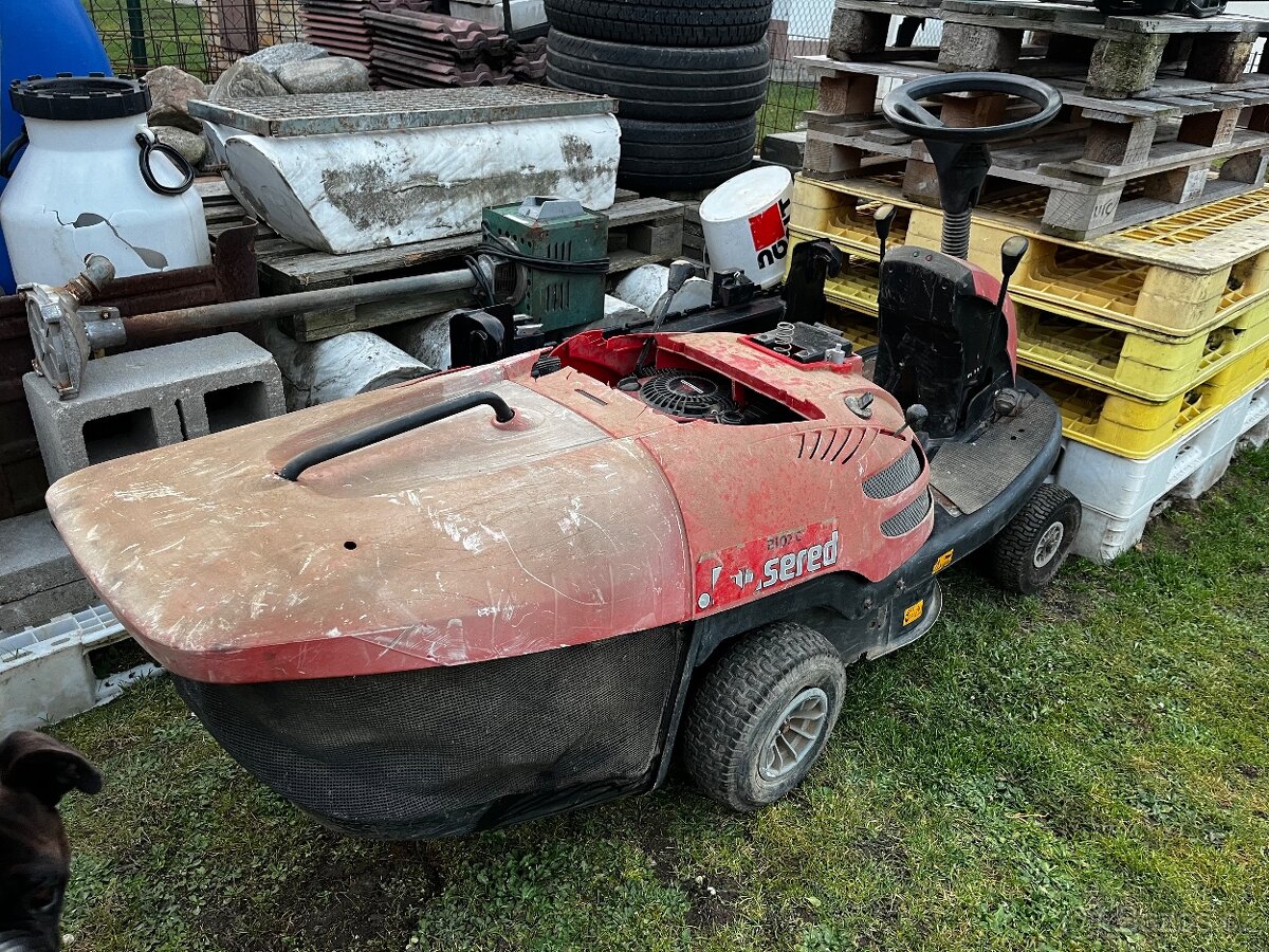 Zahradní rider Jonsered lr2107c - 2