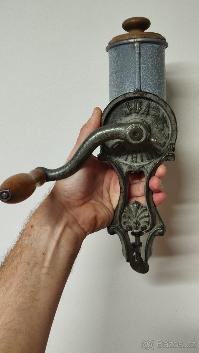 Starožitný zachovalý mlýnek na storuhanku, IDA se smaltem - 2