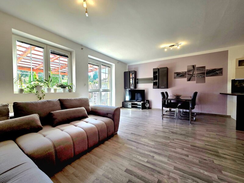 Prodej RD 6+kk 213 m2, na pozemku 287 m2 - 2