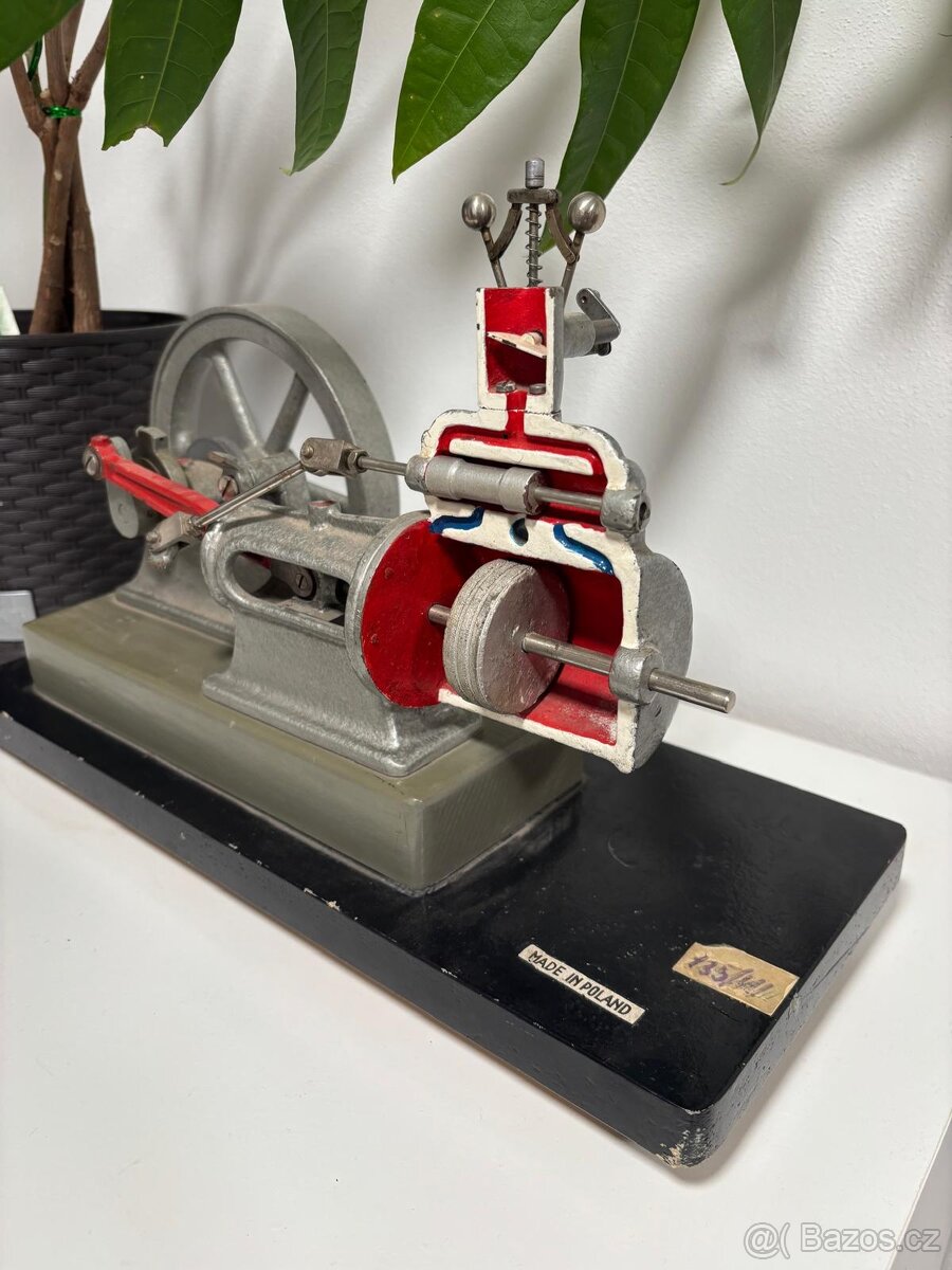 Model parního stroje - 2