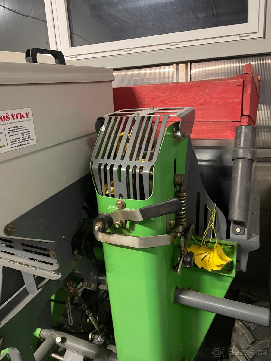 Sazeč brambor Kora 2 - 2