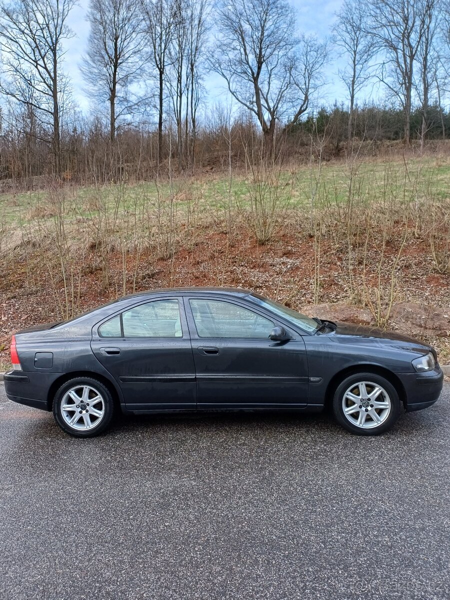 Volvo S60 2.4t - 2