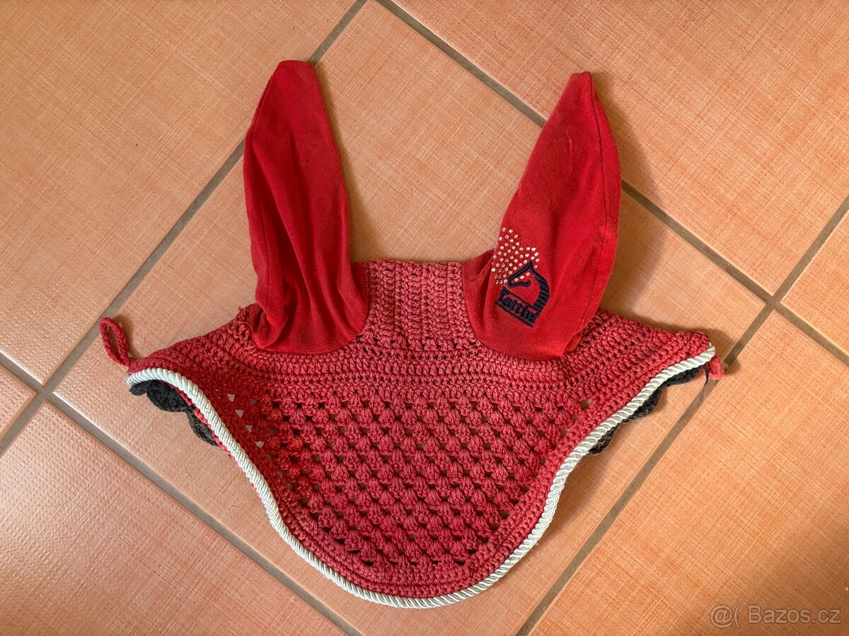 Čabraky, třásně, čepice pod helmu - 2