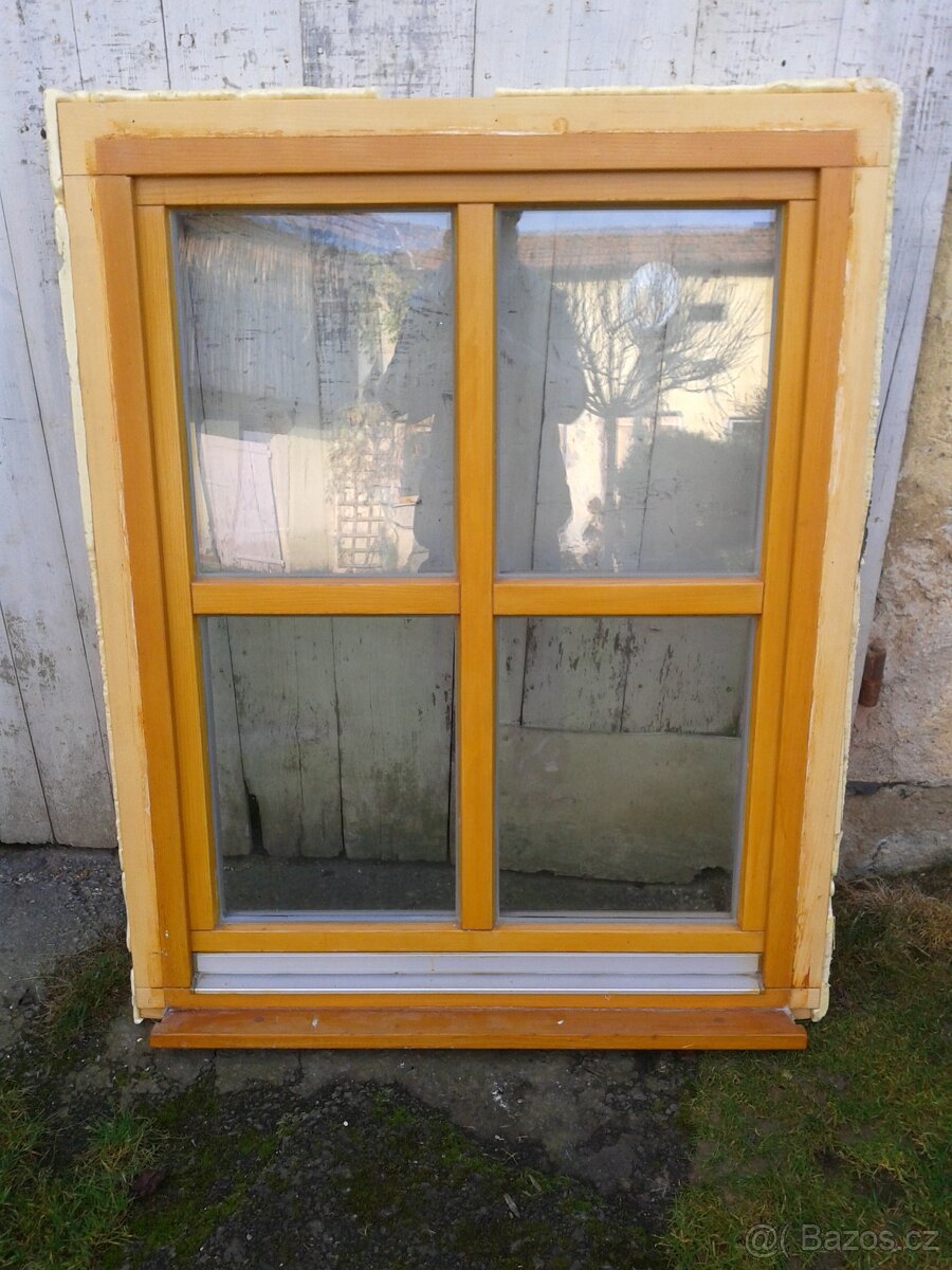 4 kusy - Dřevěné okno 99 x 124 cm - 2