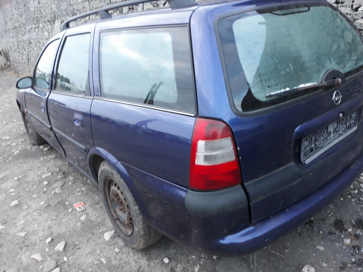 Prodám dily Opel vectra b 1.8, a 2.0 benzín - 2