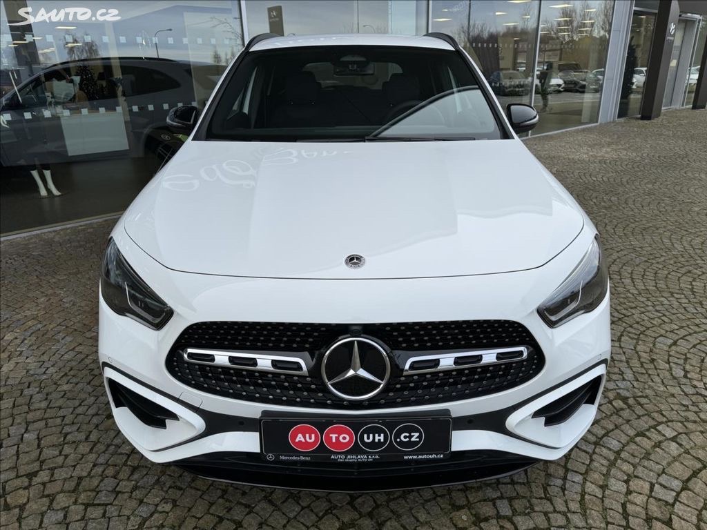 Mercedes-Benz GLA - 2