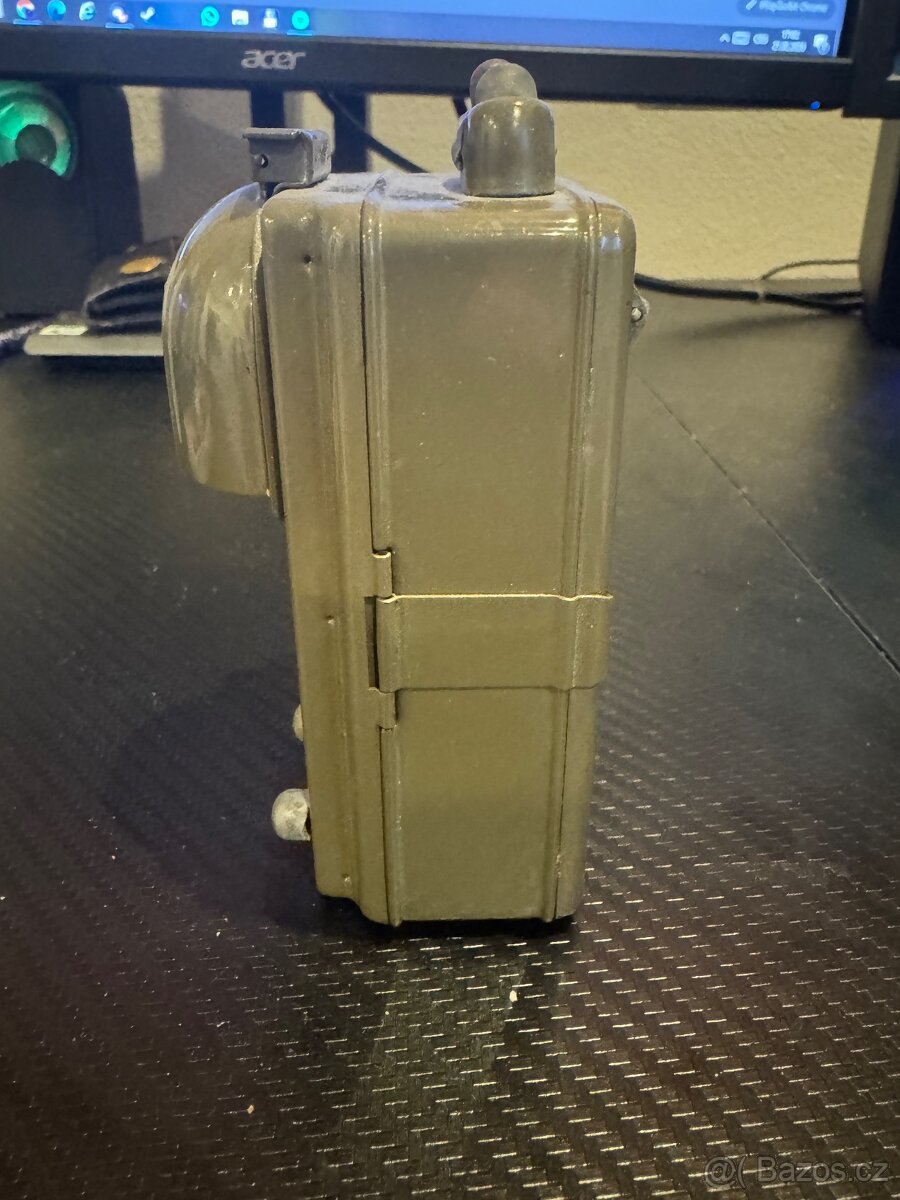 Stará vojenská baterka - 2