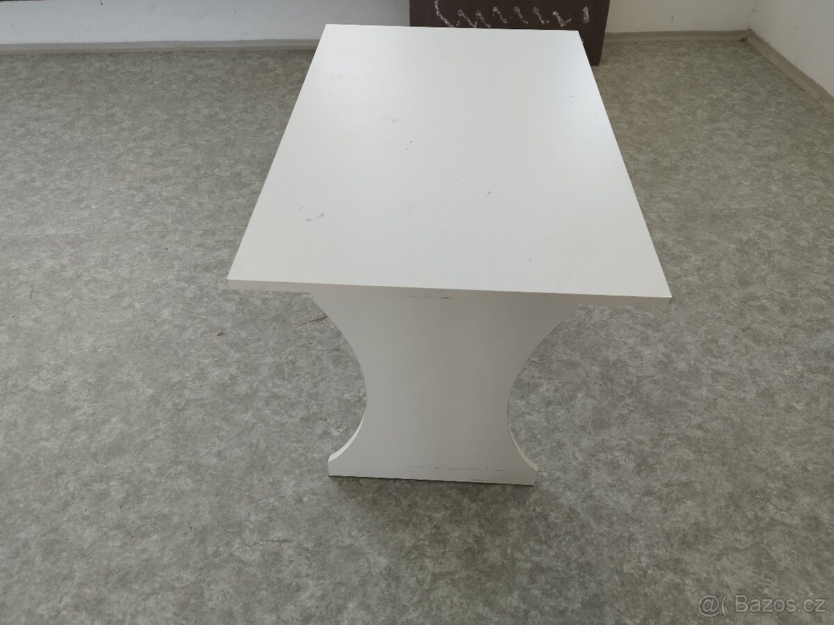 Stůl z lamina - 2