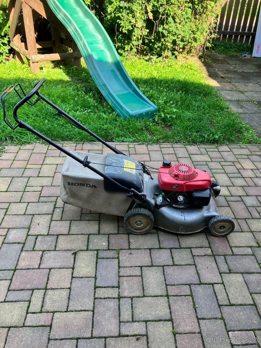 Sekačka Honda - 2