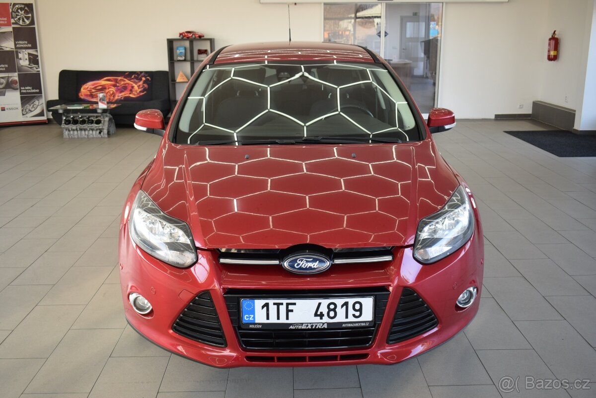 Ford Focus 1,6 i 110 kW, NAVI,DIGIKLIMA,VÝHŘEVY, - 2