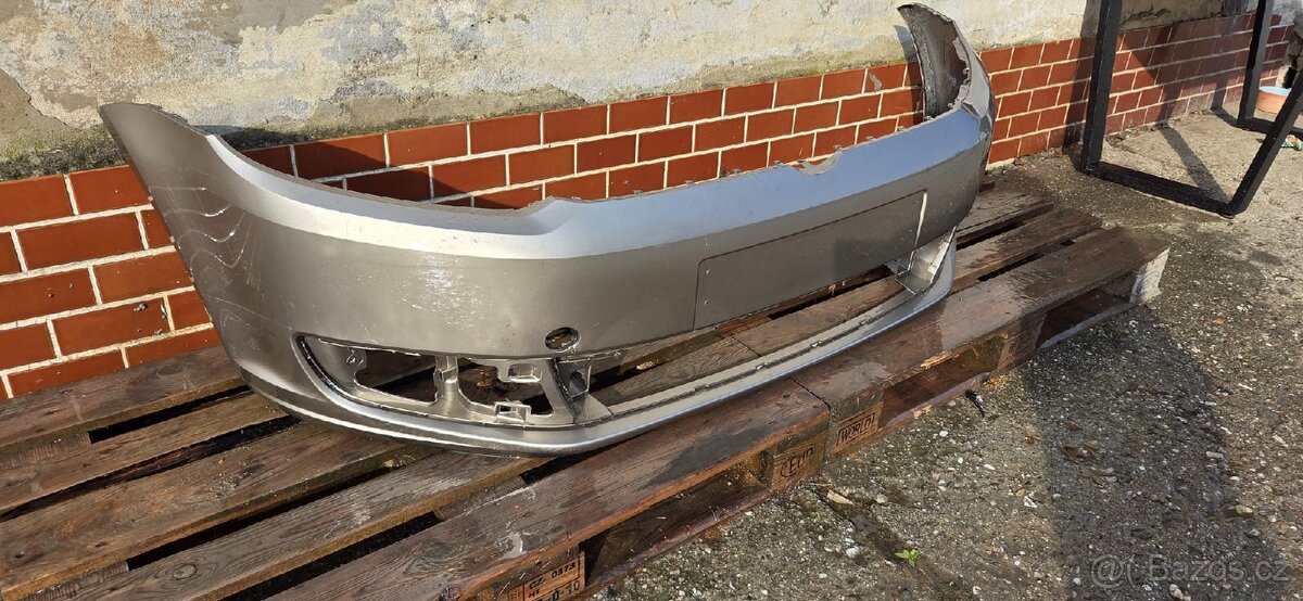VW Touran, Caddy přední nárazník 2010-2015 - 2