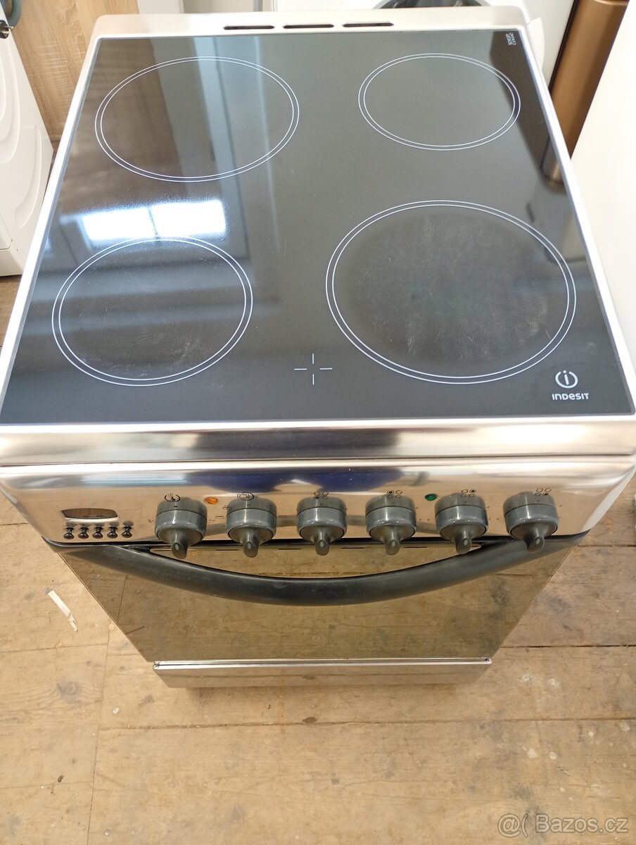 Sporák Indesit - 2