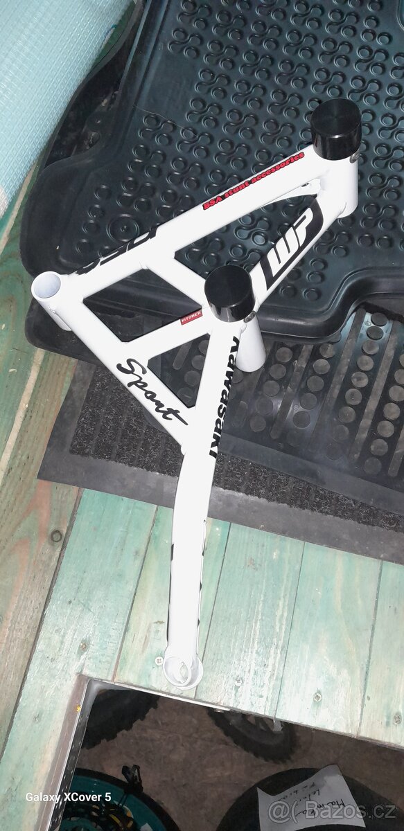 Padaci rámy Z900 - 2
