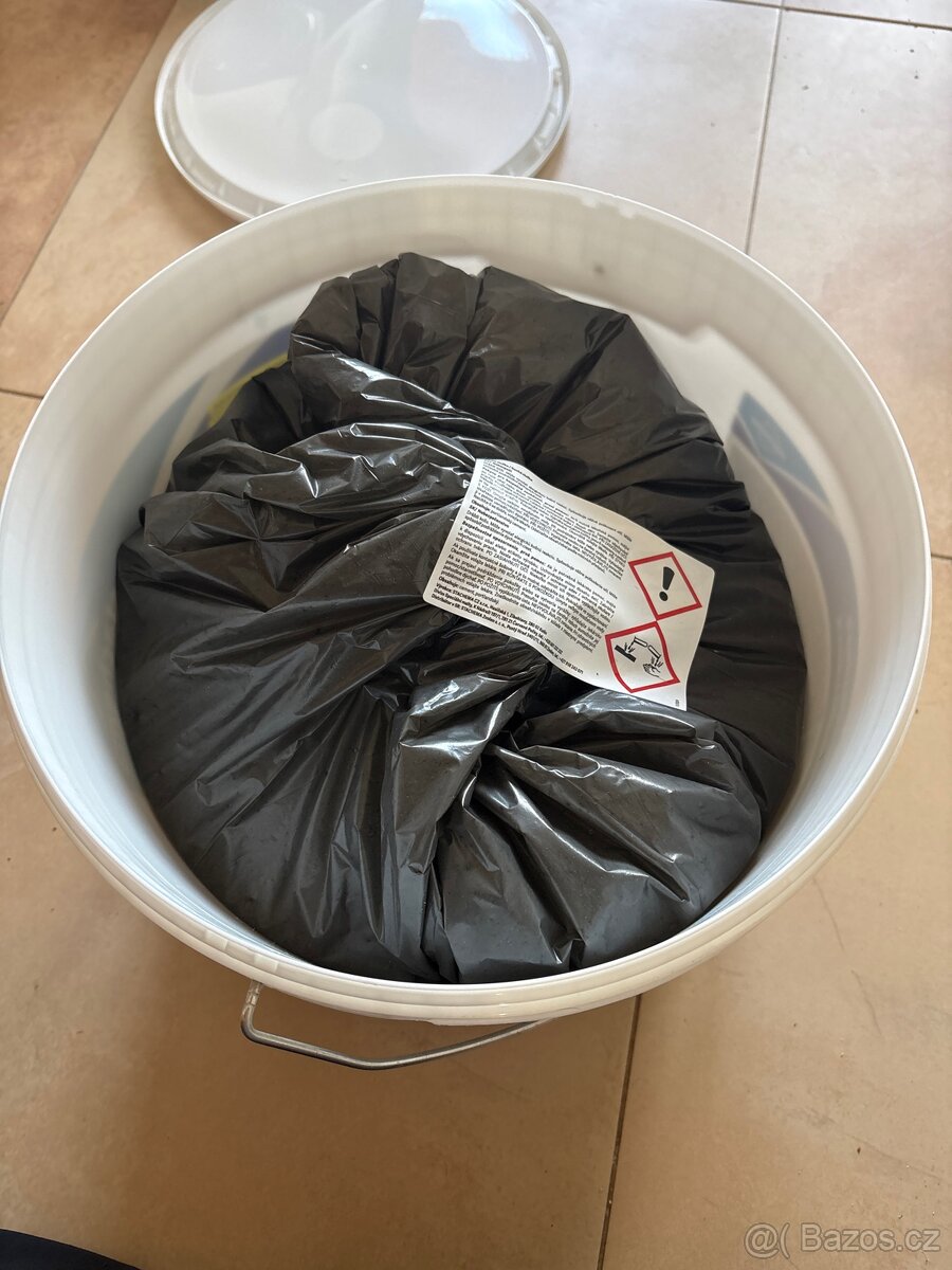 Hydroizolacni sterka HS300 - 2