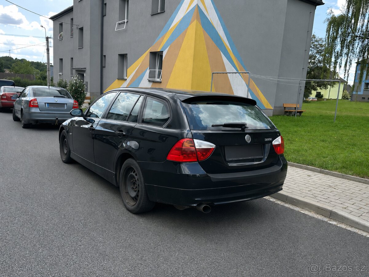 Prodám BMW E91 318i nová Stk při rychlém jednání sleva - 2